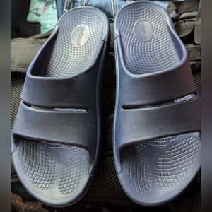 OOFOS Blue Sandals with Textured Footbed